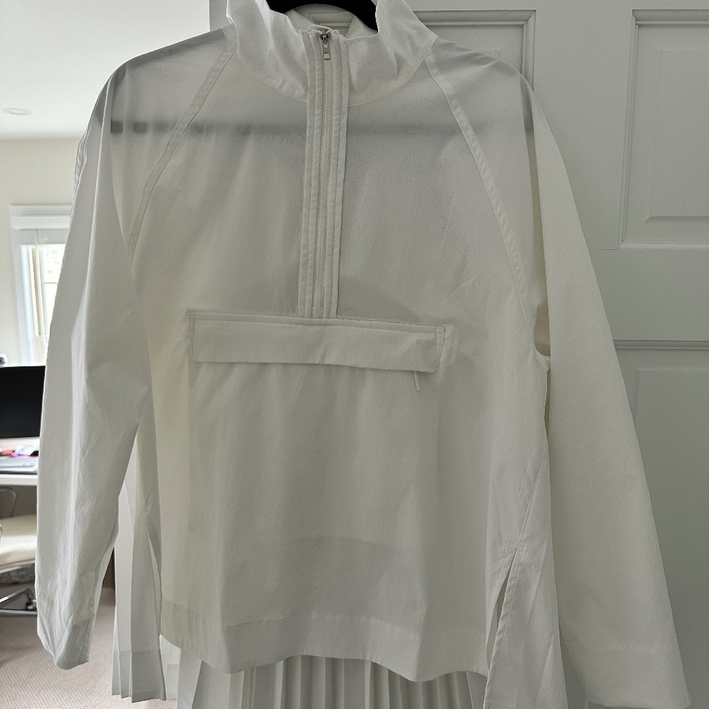 Athleta Poplin Half Zip - Perfect for the courts!